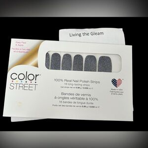 Living the Gleam by Color Street